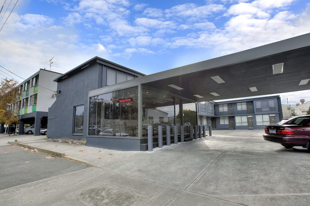 Melbourne'S Princes Park Hotel Exterior photo