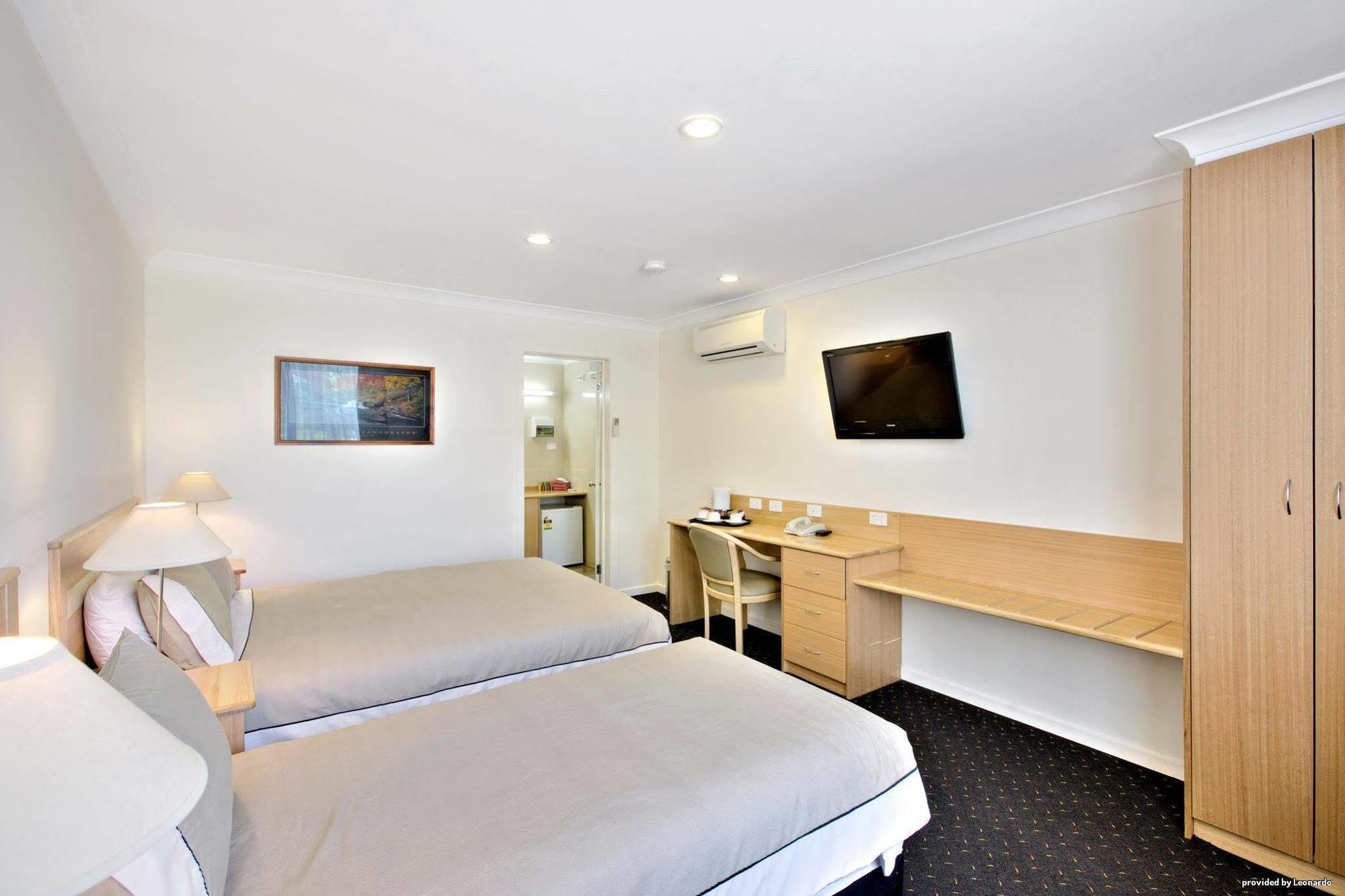 Melbourne'S Princes Park Hotel Exterior photo