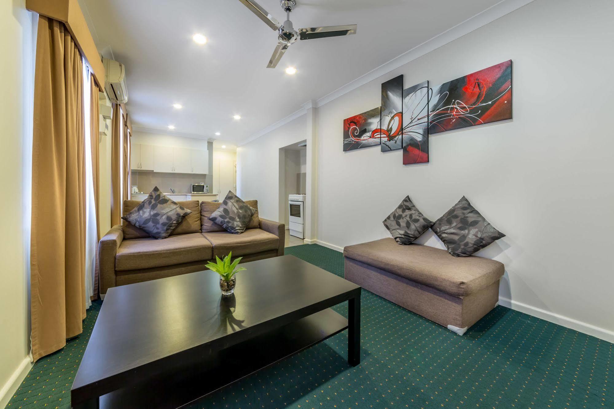 Melbourne'S Princes Park Hotel Exterior photo